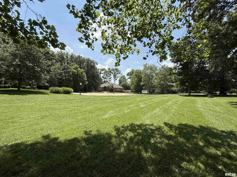 Residential Land in Decatur, IL