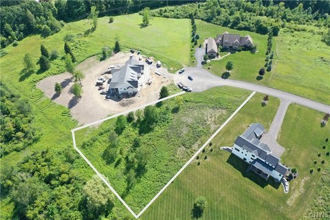LAND - Manlius, NY