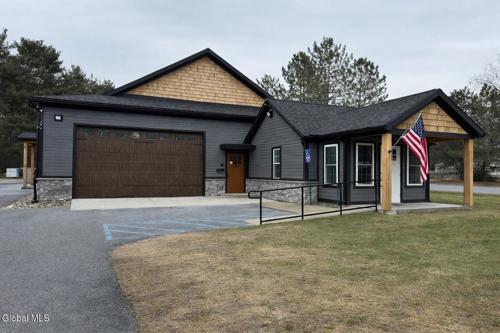 1147 Ballston Lake Rd, Ballston, NY 12019