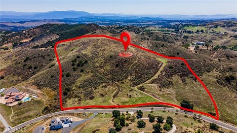 22 Acres in La Cresta