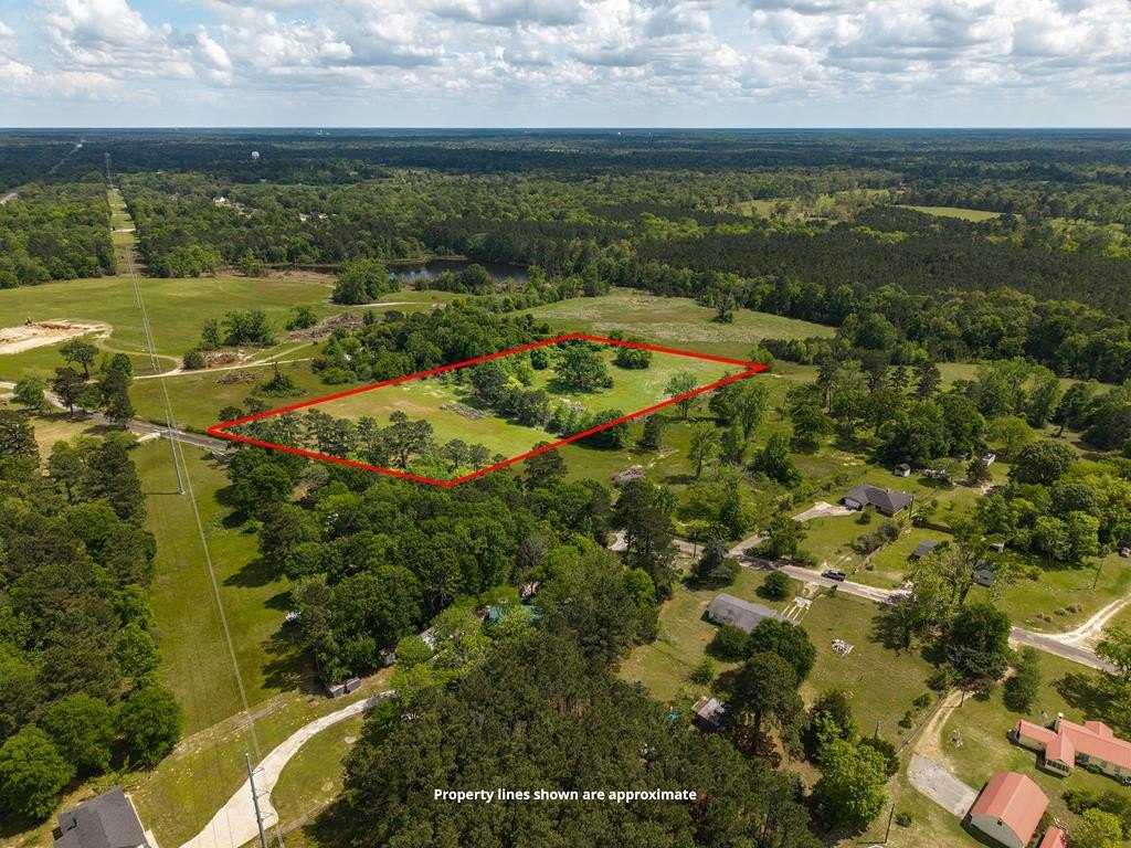 Unrestricted Land in Rural Setting