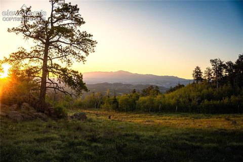 Colorado Land with Mountain Views
