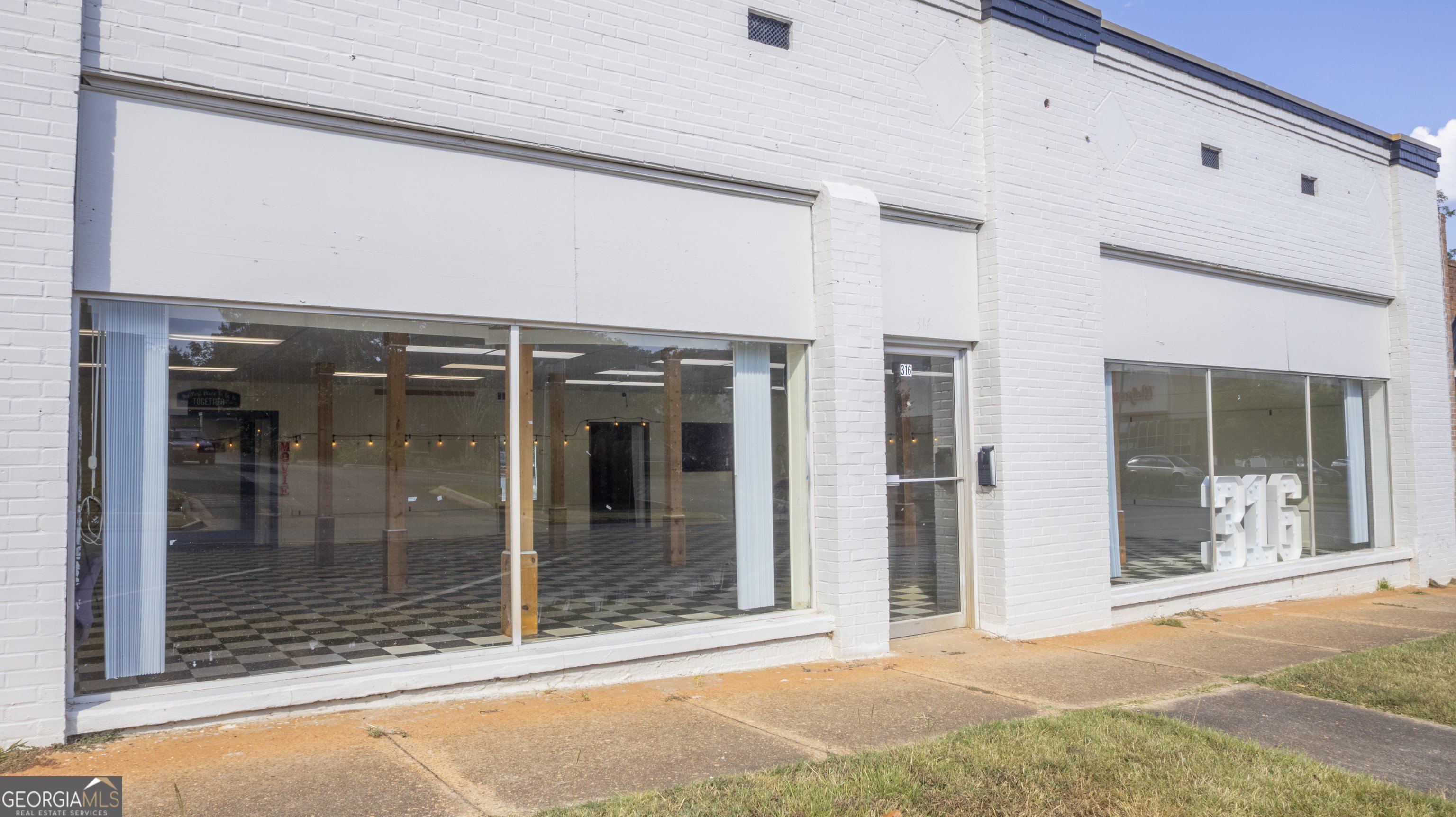 Versatile Commercial Property in Manchester, GA