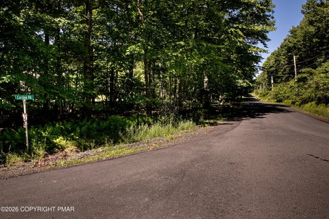 Land, Dingmans Ferry, PA