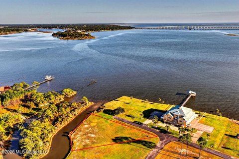 Land, Biloxi, MS