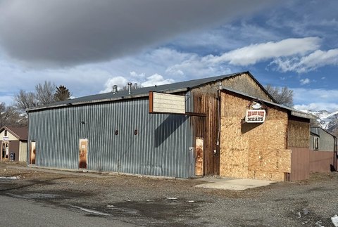 Mackay Commercial Building For Sale