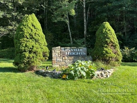 Land, Newland, NC