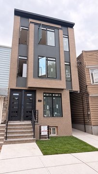 Contemporary Triplex Near PATH