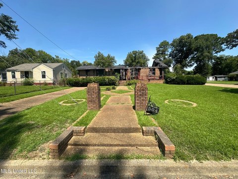 Residential Land in Jackson, MS