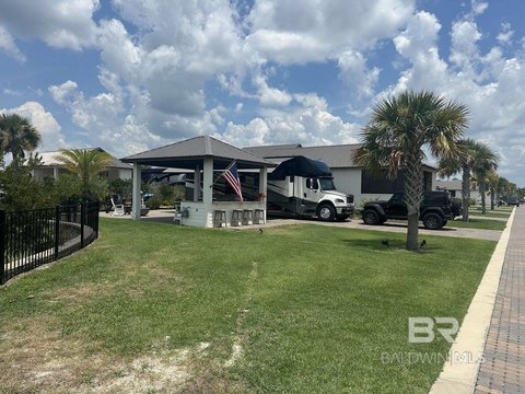 RV Resort Back-In Lot