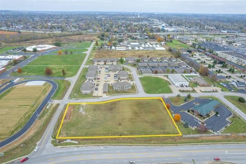 Prime Commercial Lot For Rent