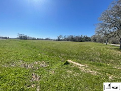 LAND - Columbia, LA