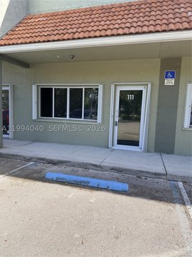 Office/Warehouse Flex Suite