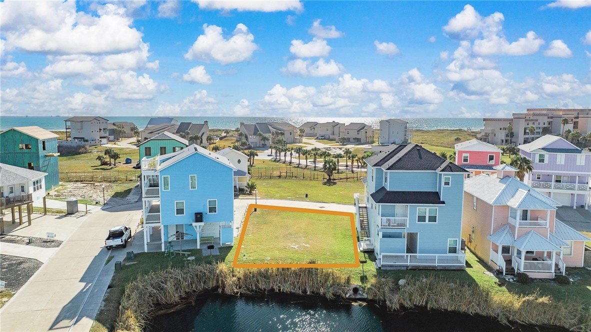 Lakefront Lot in Bella Vista