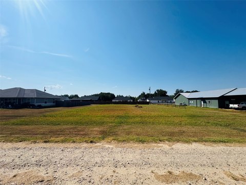Land, Blossom, TX