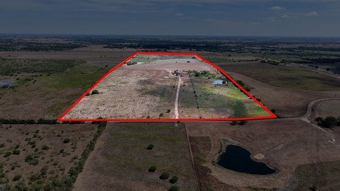 Acreage, Muldoon, TX