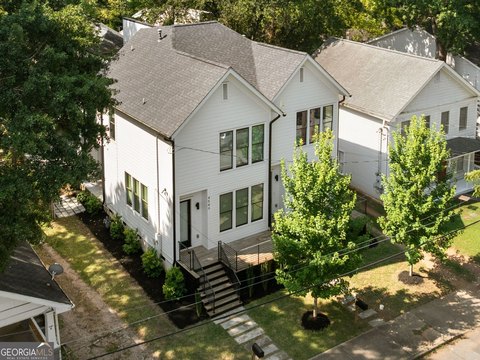Duplex with Rooftop Terraces