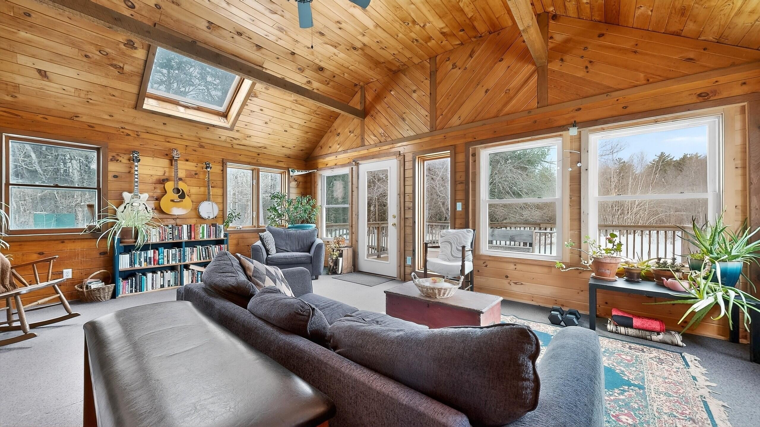 Versatile Colonial Saltbox Multifamily Property