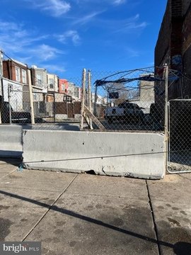 Commercial Lot in North Philadelphia