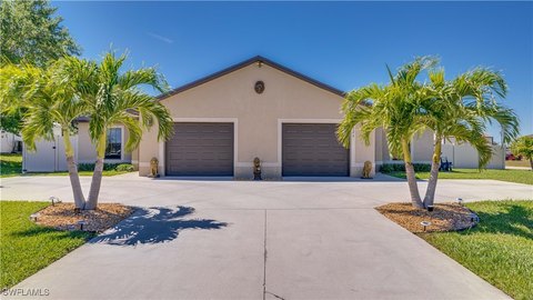 Cape Coral Duplex on Large Lot