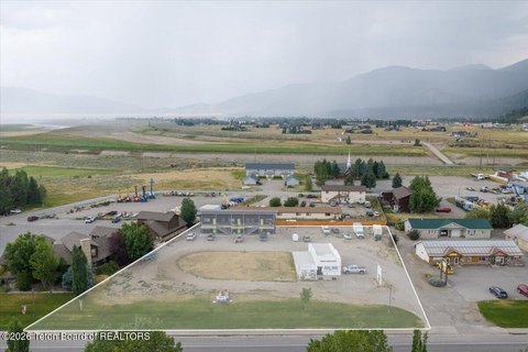 Live-Work Mixed-Use Development with 6-Unit Building