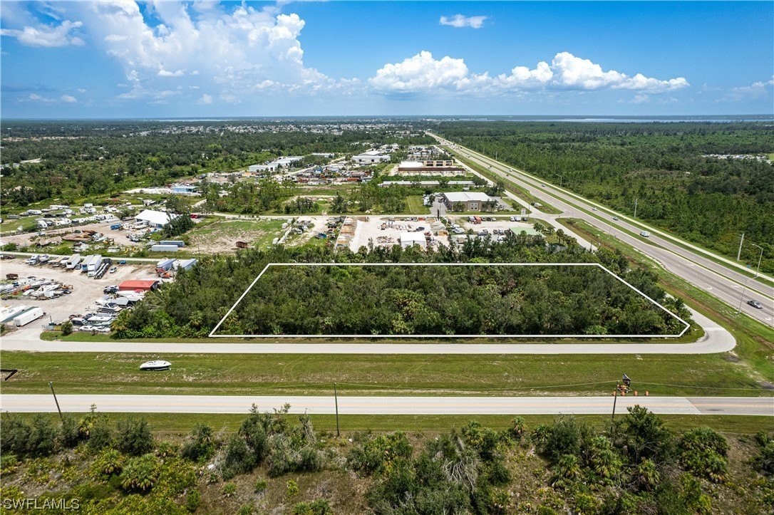 Commercial Land in Growing Area