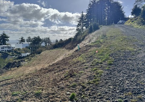 Land, NorthBend, OR