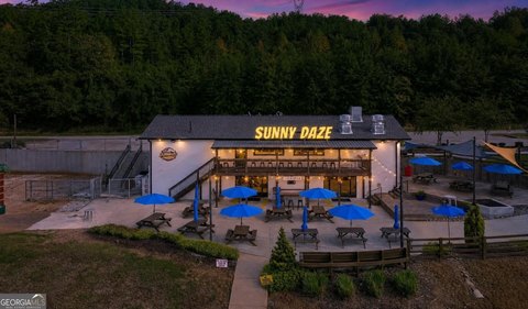 Waterfront Restaurant with Dual-Level Layout