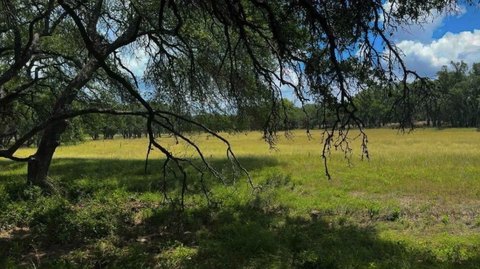 Land, Round Mountain, TX