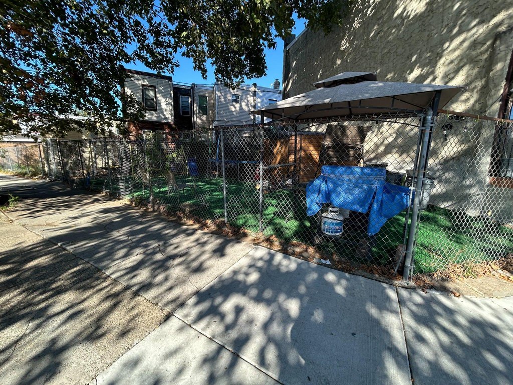 Picture 16