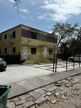 Remodeled Fourplex with Assigned Parking