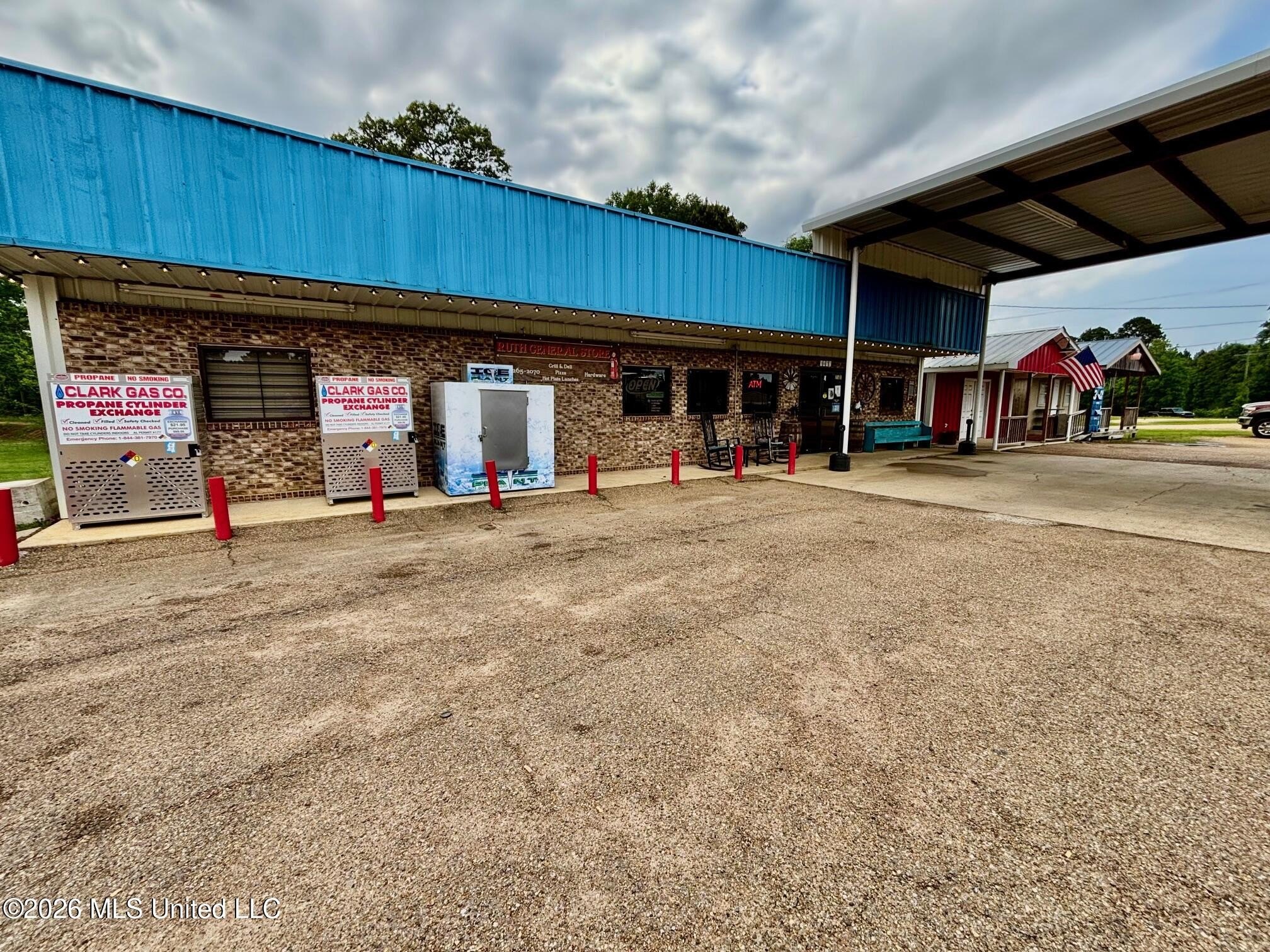 Versatile Commercial Property with Diverse Potential