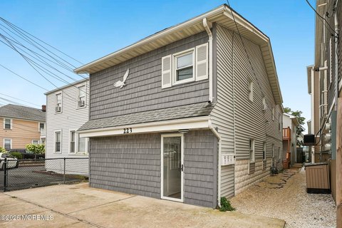 4-Unit Renovated Quadplex with Deck