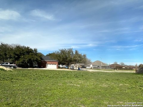 Land, Seguin, TX