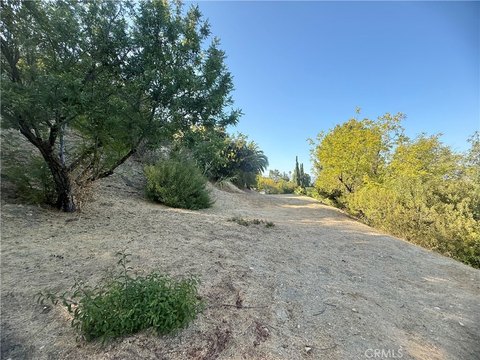 Land, Tarzana, CA