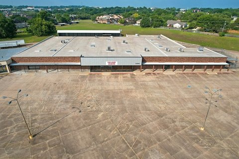 Former Retail Space on 6.78 Acres