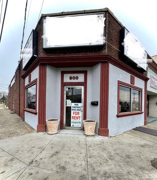 Franklin Square Office/Retail Space