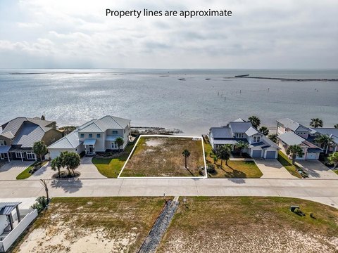 Bayfront Homesite in Coastal Enclave