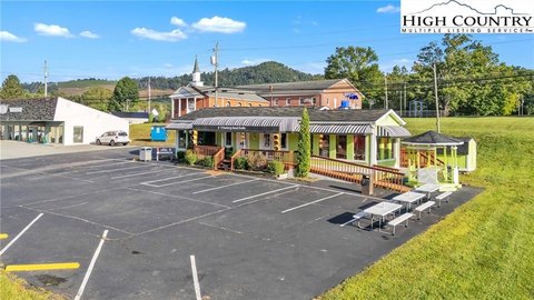Equipped Restaurant/Retail Opportunity, Jefferson, NC