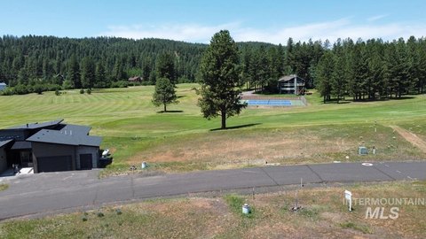 Golf-Front Lot in MeadowCreek Resort