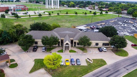 Highly Visible Medical Office Suite