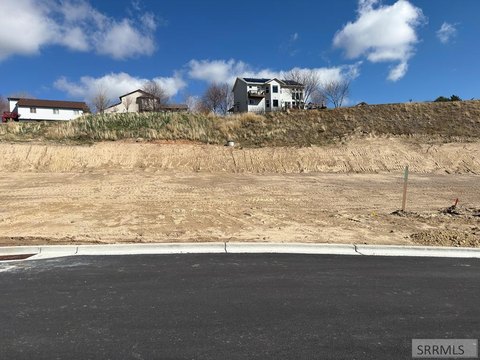 Residential Lot in University Area