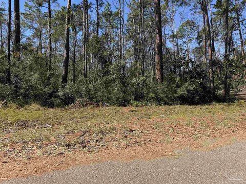 Land, Milton, FL