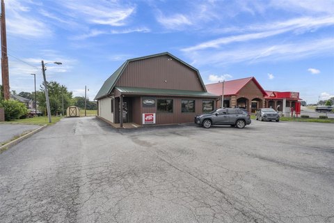 Retail Building on Scottsville Road