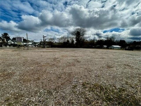Prime Commercial Land Opportunity