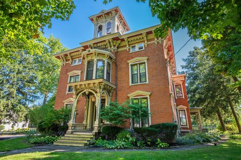 Italianate Bed & Breakfast Inn