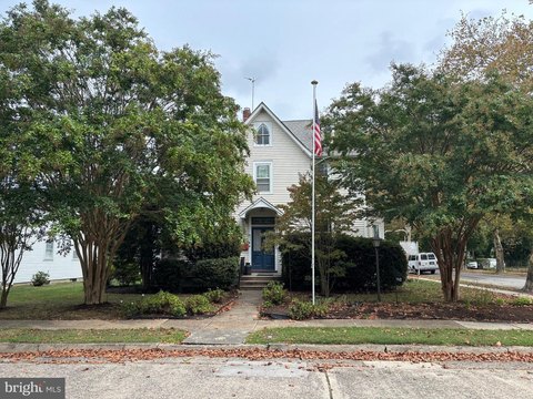 Palmyra Duplex with Spacious Apartments