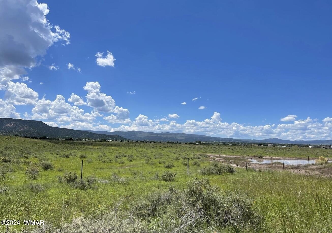 Land with Panoramic Mountain Views