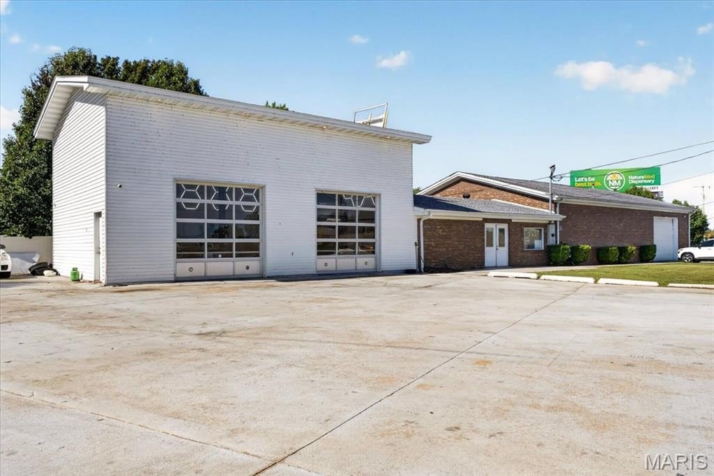 7455 Veterans Memorial Pkwy, St Peters, MO 63376
