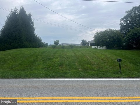 Land, MECHANICSBURG, PA